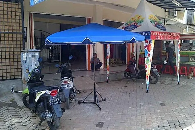 Harga Tenda Murah HARGA TENDA PAYUNG CAFE RESTO TENDA PAYUNG TAMAN OUTDOOR SABLON DAN PRINTING TENDA PAYUNG DISPLAY - RANGKA BESI 02